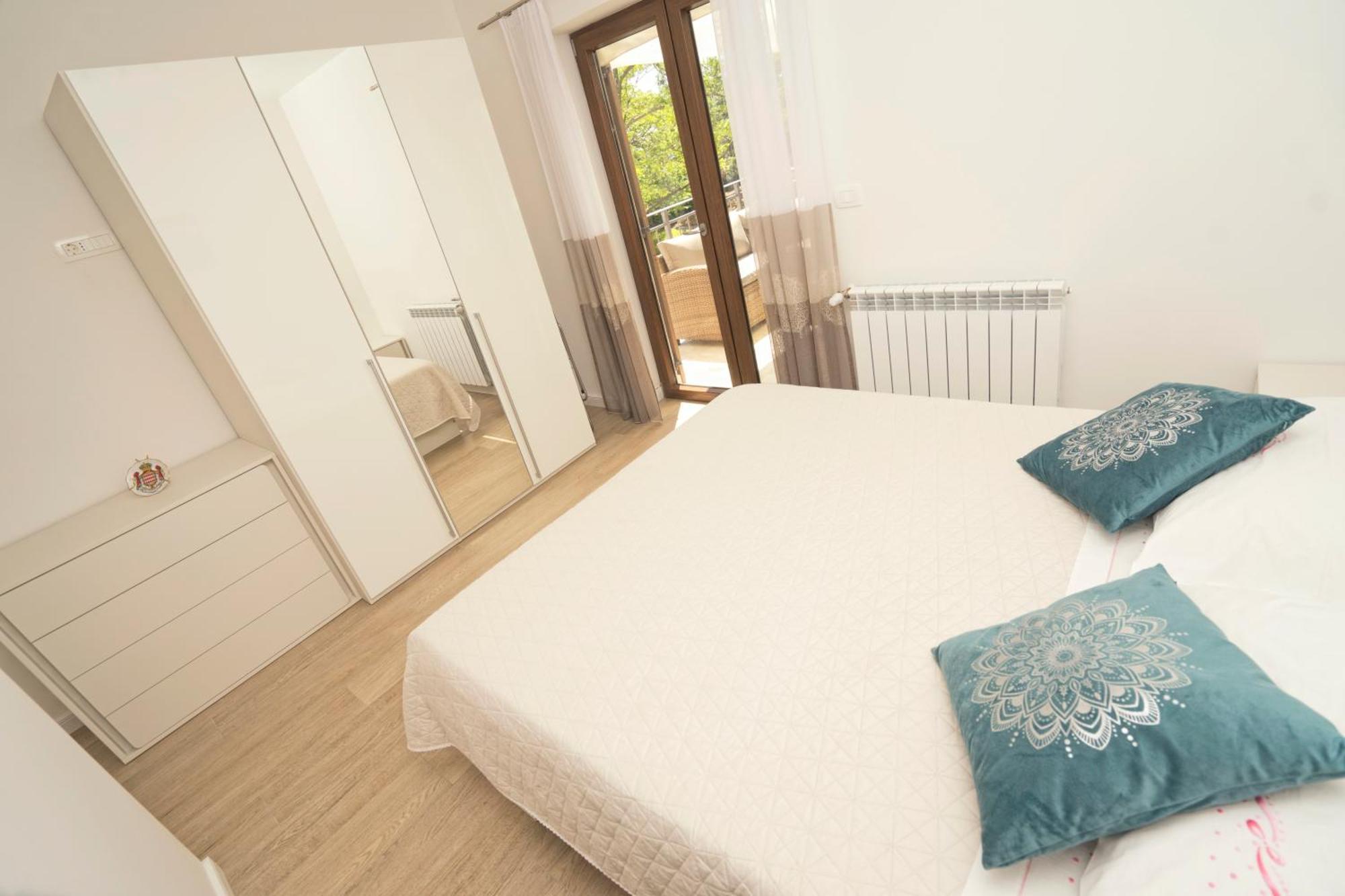 Riviera Blue Apartments With Seaview, Private Whirlpools And Parking Near Opatija Opric Exterior foto